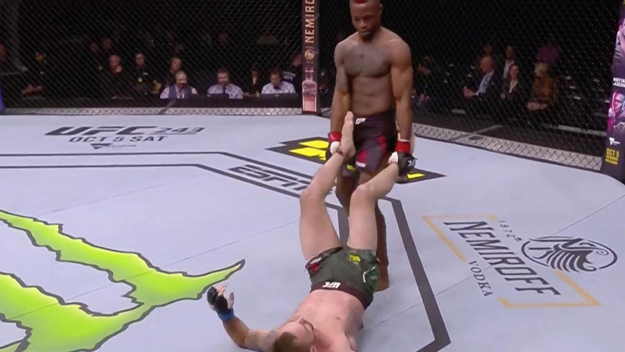 Landon Vannata contre Marc Diakiese