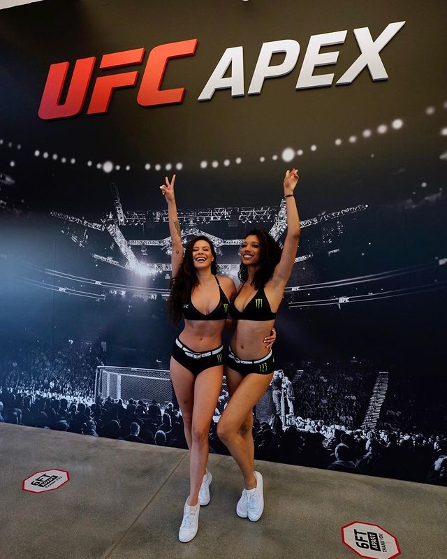 ESPN+ 45 : Octagon girls