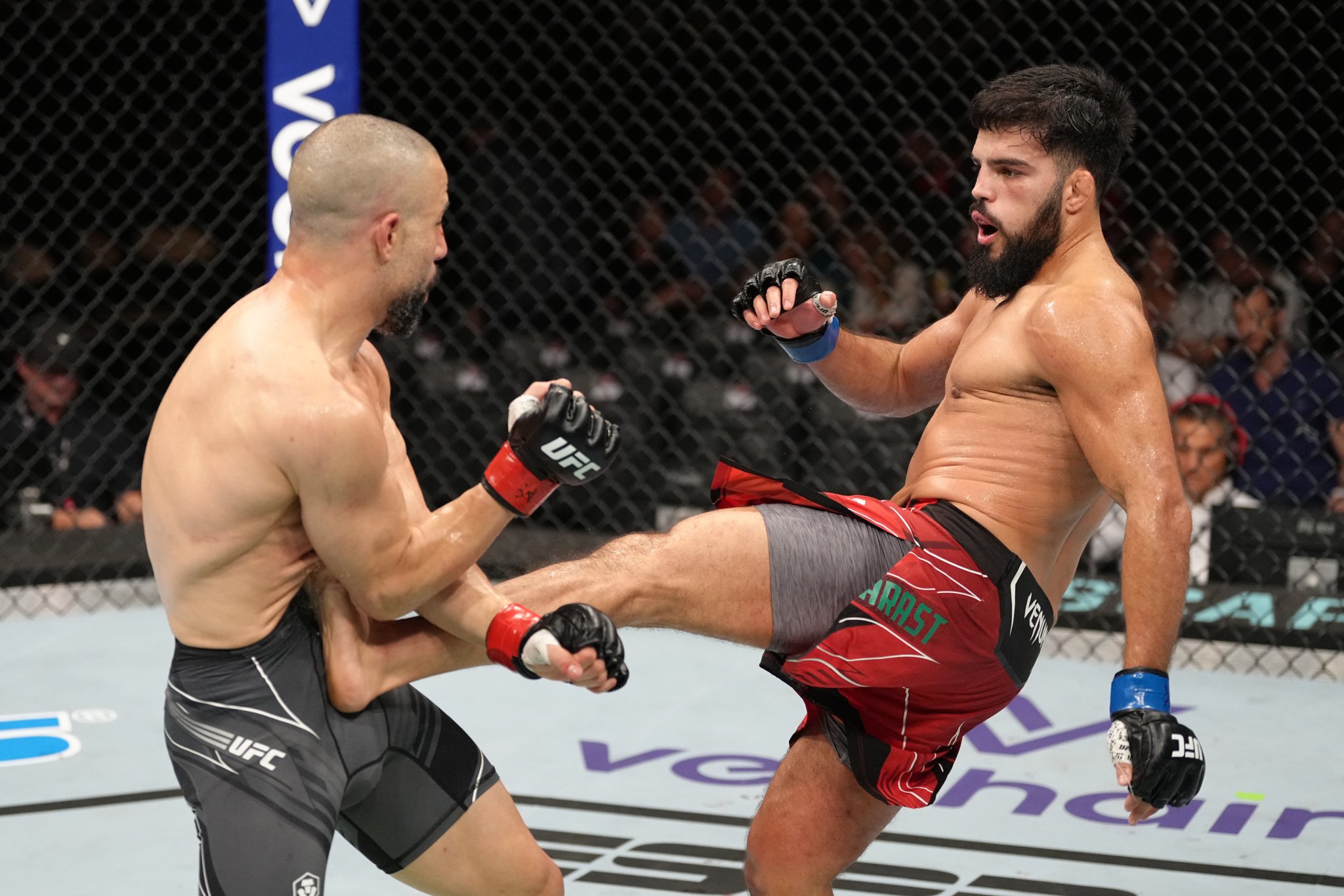 UFC on ESPN+ 67 - Paris - Nasrat Haqparast vs. John Makdessi 