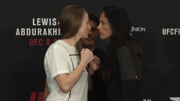 Juliana de Lima Carneiro contre J.J. Aldrich