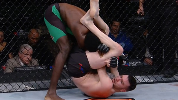 Randy Brown contre Brian Camozzi