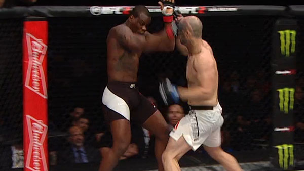 Ovince St. Preux contre Volkan Oezdemir