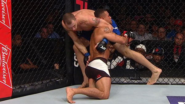 Abel Trujillo contre James Vick