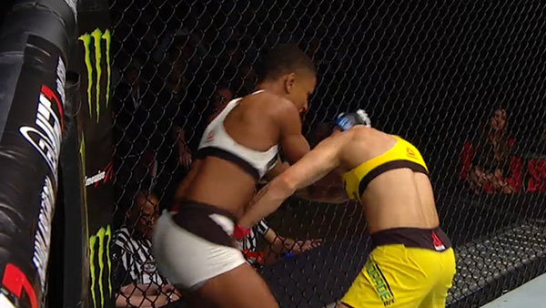 Jessica Andrade contre Angela Hill