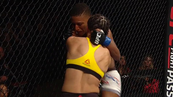 Jessica Andrade contre Angela Hill