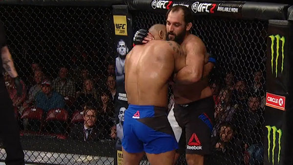 Johny Hendricks contre Hector Lombard