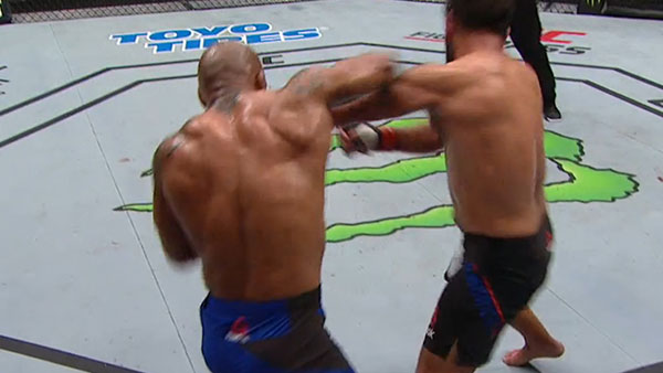 Johny Hendricks contre Hector Lombard