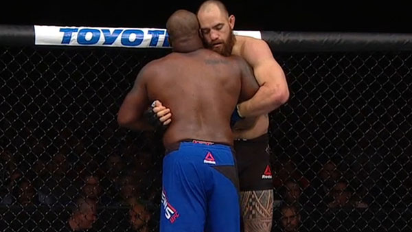 Derrick Lewis contre Travis Browne