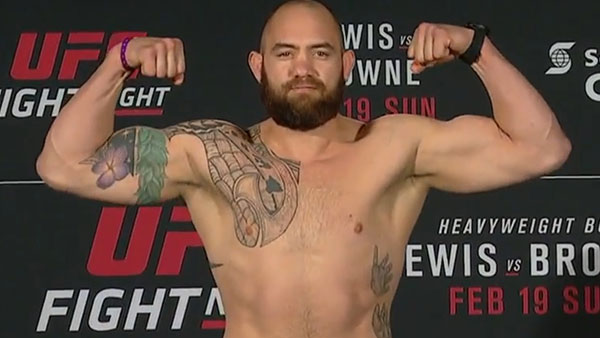 Derrick Lewis contre Travis Browne