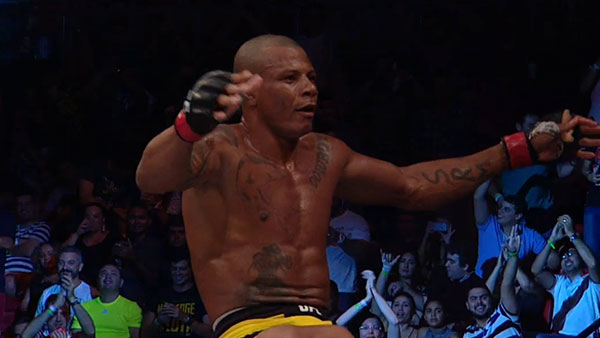 Alex Oliveira contre Tim Means