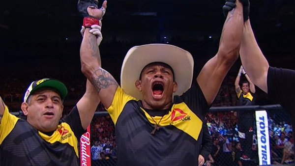 Alex Oliveira contre Tim Means