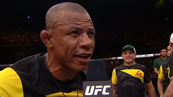 Alex Oliveira contre Tim Means