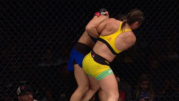 Bethe Correia contre Marion Reneau