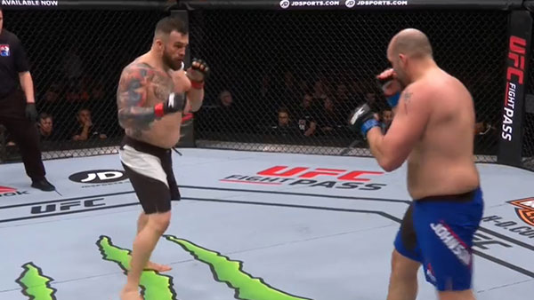 Daniel Omielanczuk contre Timothy Johnson