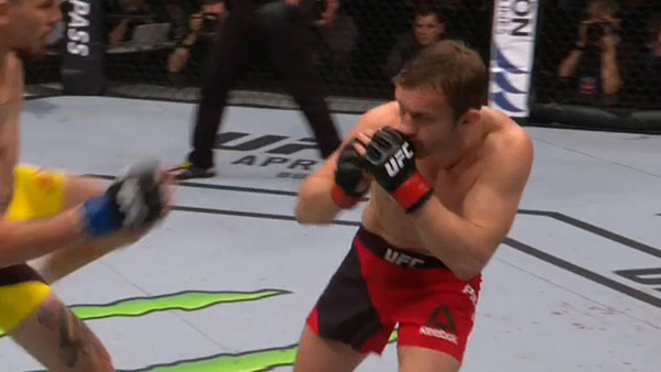 Brad Pickett contre Marlon Vera