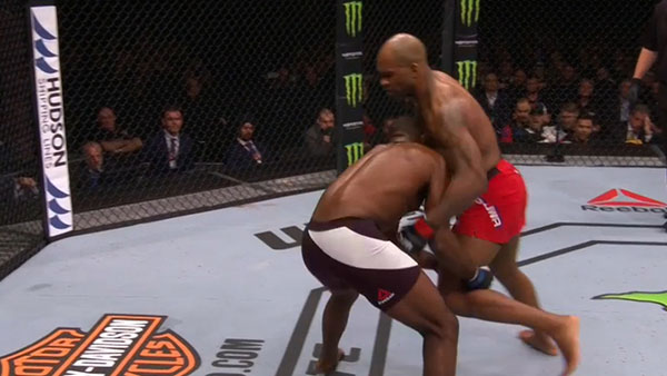 Jimi Manuwa contre Corey Anderson