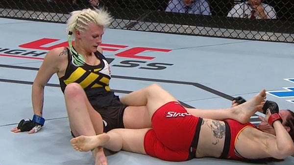 Alexis Davis contre Cindy Dandois