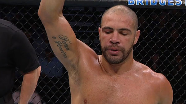 Thales Leites contre Sam Alvey