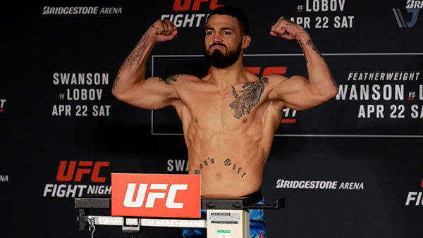 Jake Ellenberger contre Mike Perry