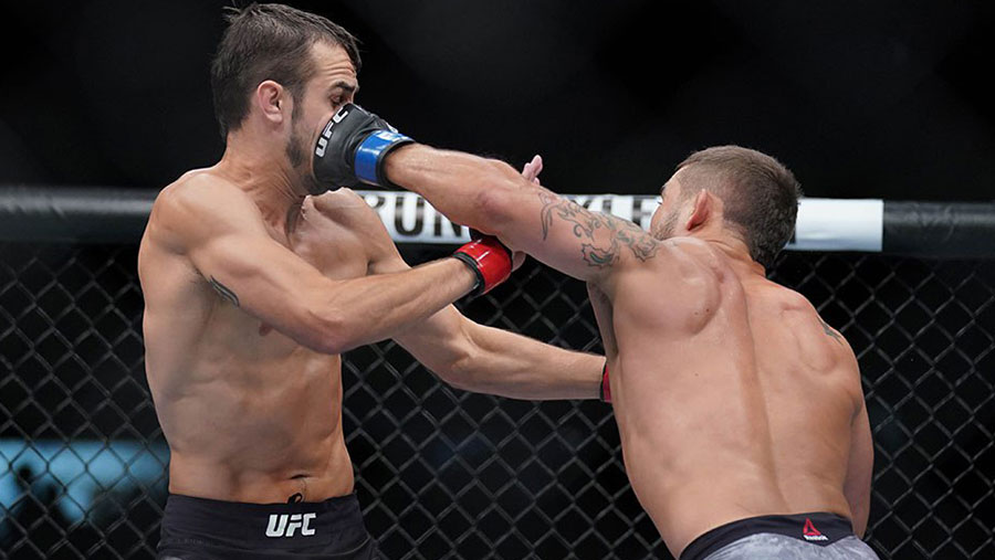 Myles Jury contre Chad Mendes