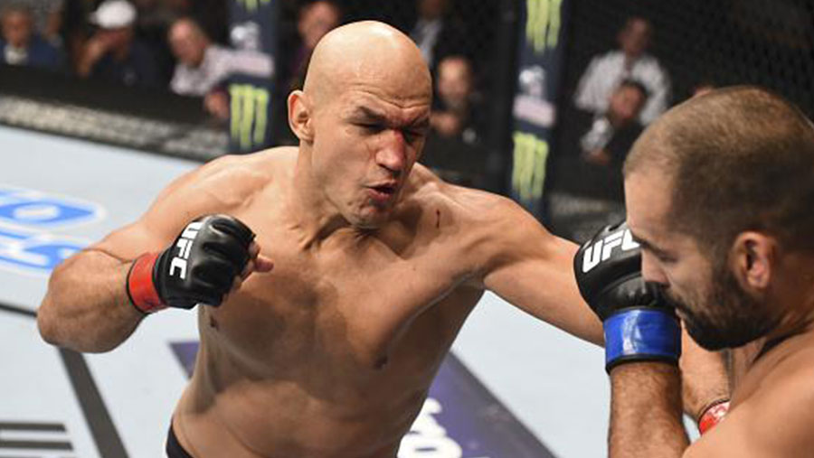 Junior Dos santos contre Blagoi Ivanov