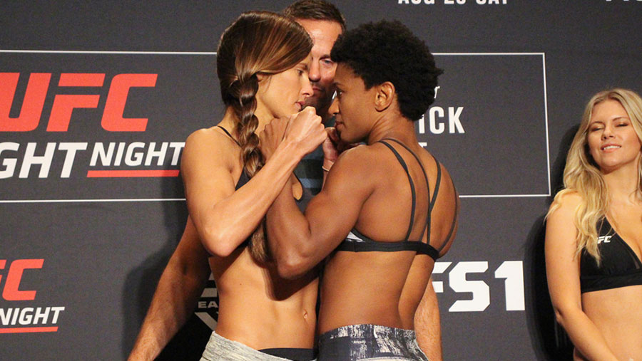 Cortney Casey contre Angela Hill