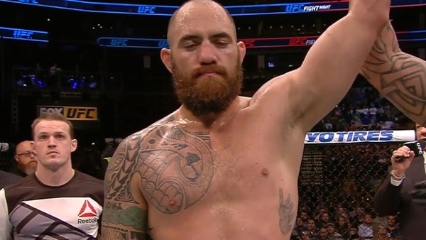 Travis Browne contre  Matt Mitrione