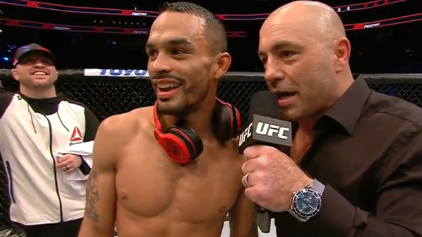 Rob Font contre Joey Gomez