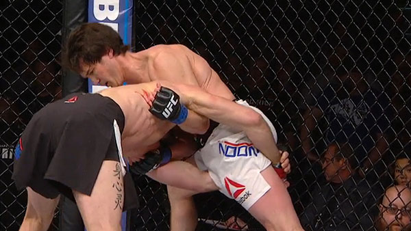 Josh Burkman contre K.J. Noons