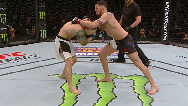 Joe Riggs contre Chris Camozzi