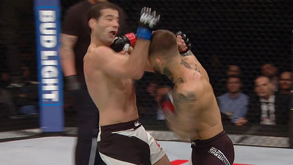 Augusto Mendes contre Cody Garbrandt