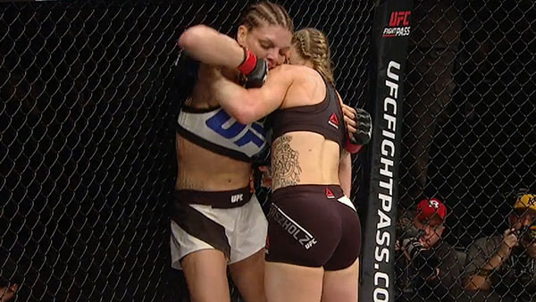 Kelly Faszholz  contre Lauren Murphy