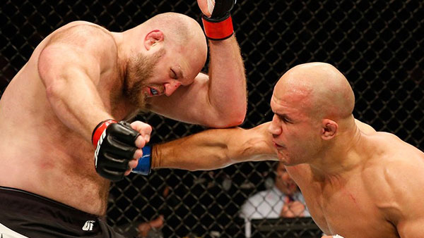 Ben Rothwell contre Junior Dos santos