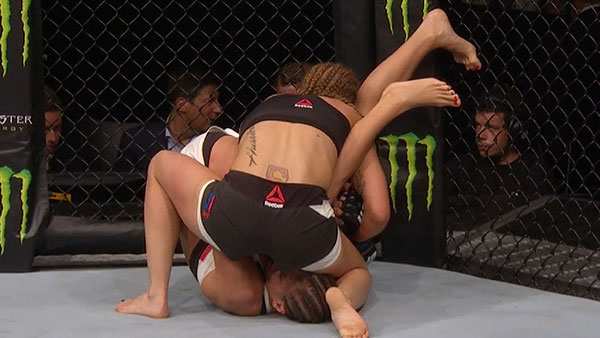 Karolina Kowalkiewicz contre Heather Clark