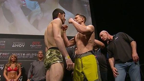 Rustam Khabilov contre Chris Wade