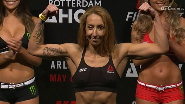 Karolina Kowalkiewicz contre Heather Clark