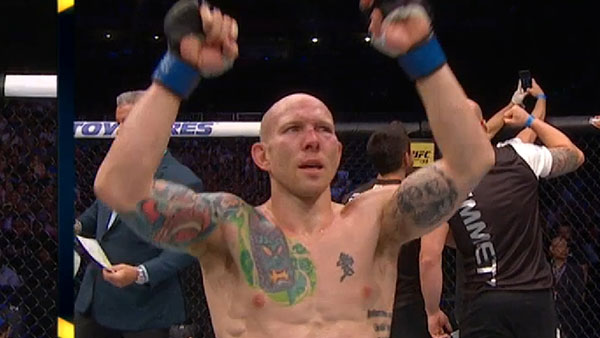 Josh Emmett contre Jon Tuck