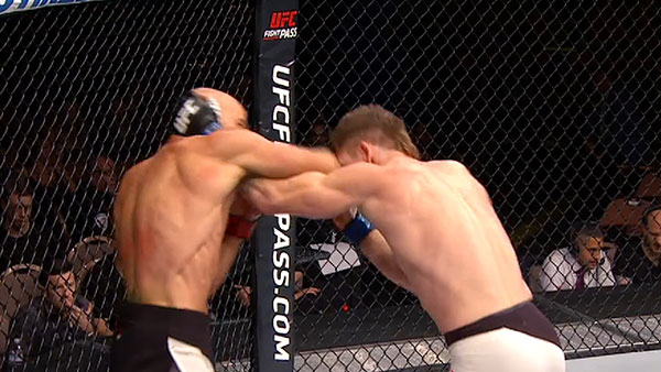 Josh Burkman contre Paul Felder