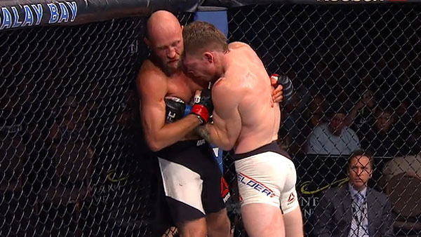 Josh Burkman contre Paul Felder