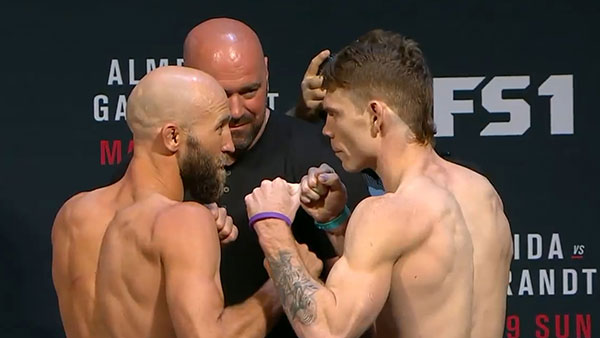 Josh Burkman contre Paul Felder