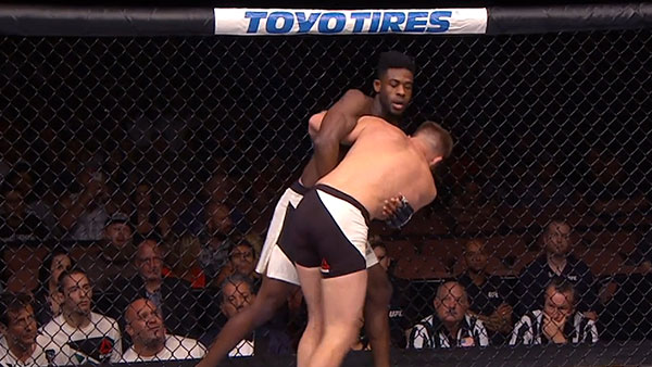 Aljamain Sterling contre Bryan Caraway