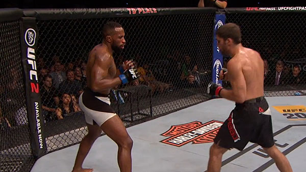 Jason Saggo contre Leandro Silva