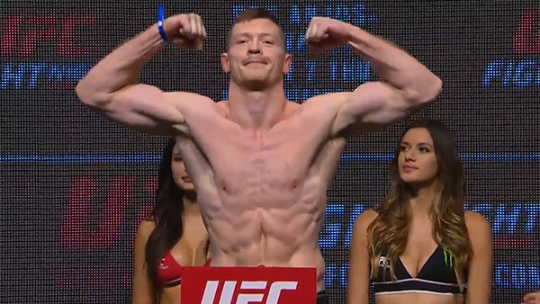 Joseph Duffy contre Mitch Clarke