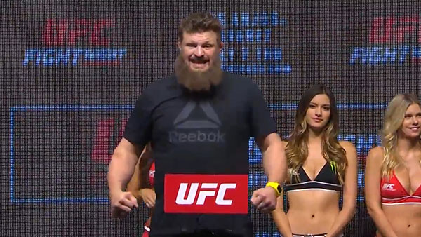 Roy Nelson contre Derrick Lewis