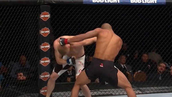 Gilbert Burns contre Lukasz Sajewski