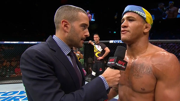 Gilbert Burns contre Lukasz Sajewski