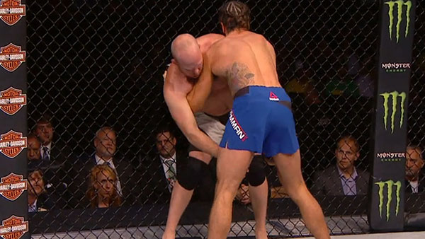 Tim Boetsch contre Josh Samman