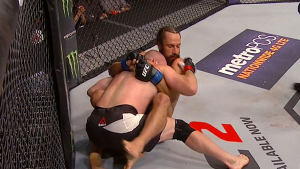 Tim Boetsch contre Josh Samman