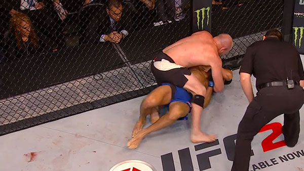 Tim Boetsch contre Josh Samman