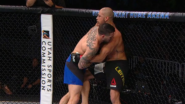 Thales Leites contre Chris Camozzi